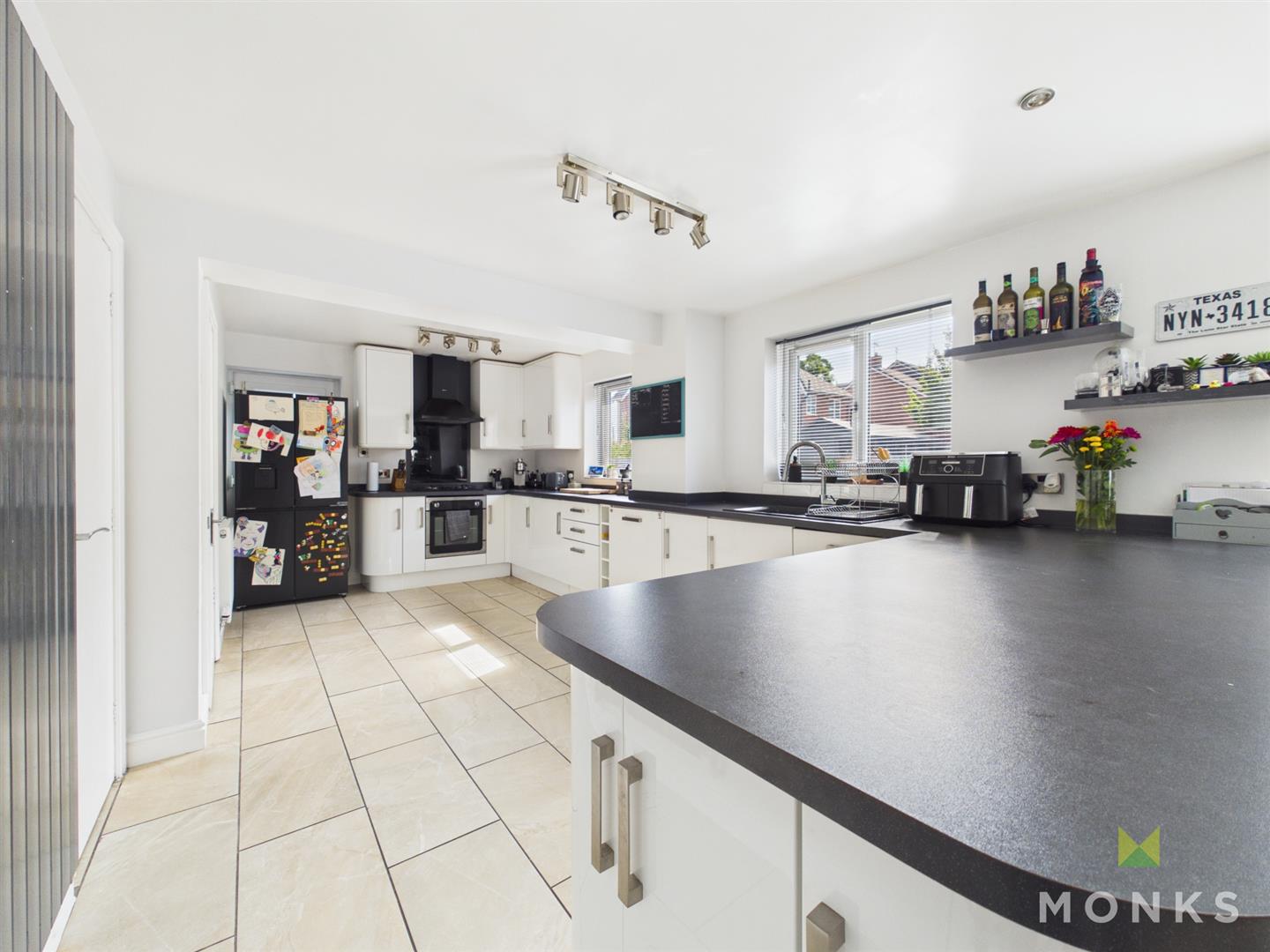 11 Meadow Way, Oswestry, SY11 3LY For Sale